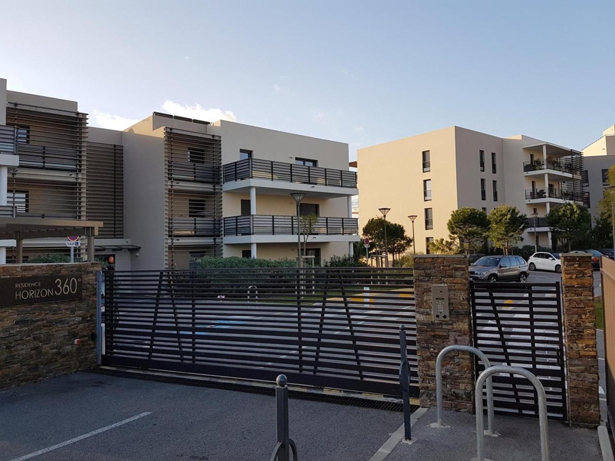 Appt Confort 3 Pieces Avec Terrasse Et Piscine A Saint-Raphael - Fr-1-226A-124 المظهر الخارجي الصورة